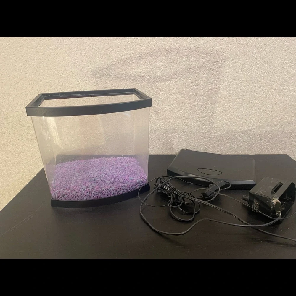 Fish tank with filter included